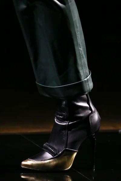 Look 50